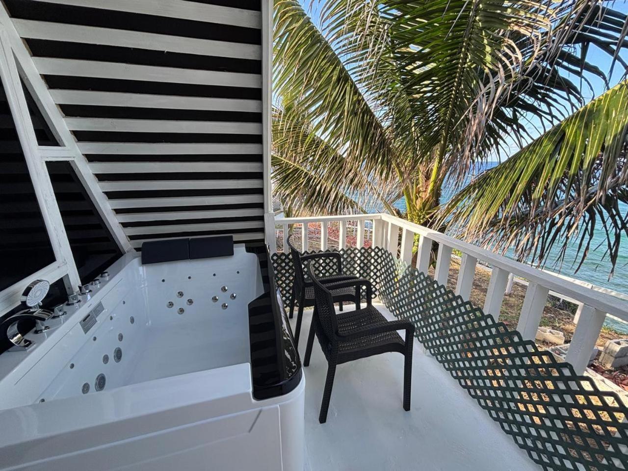 The Sea Cliff Hotel Resort & Spa Порт Антонио Екстериор снимка