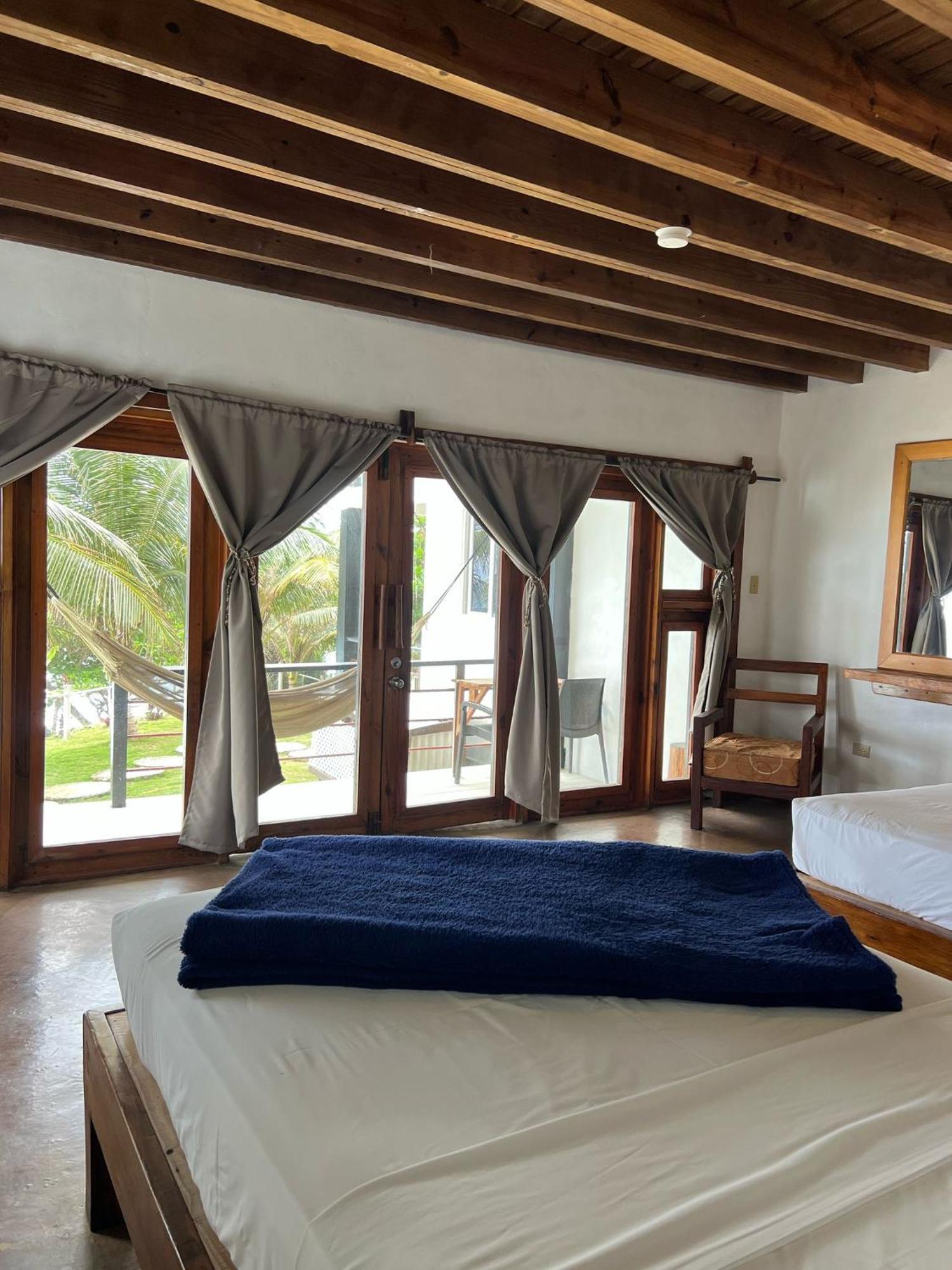 The Sea Cliff Hotel Resort & Spa Порт Антонио Екстериор снимка