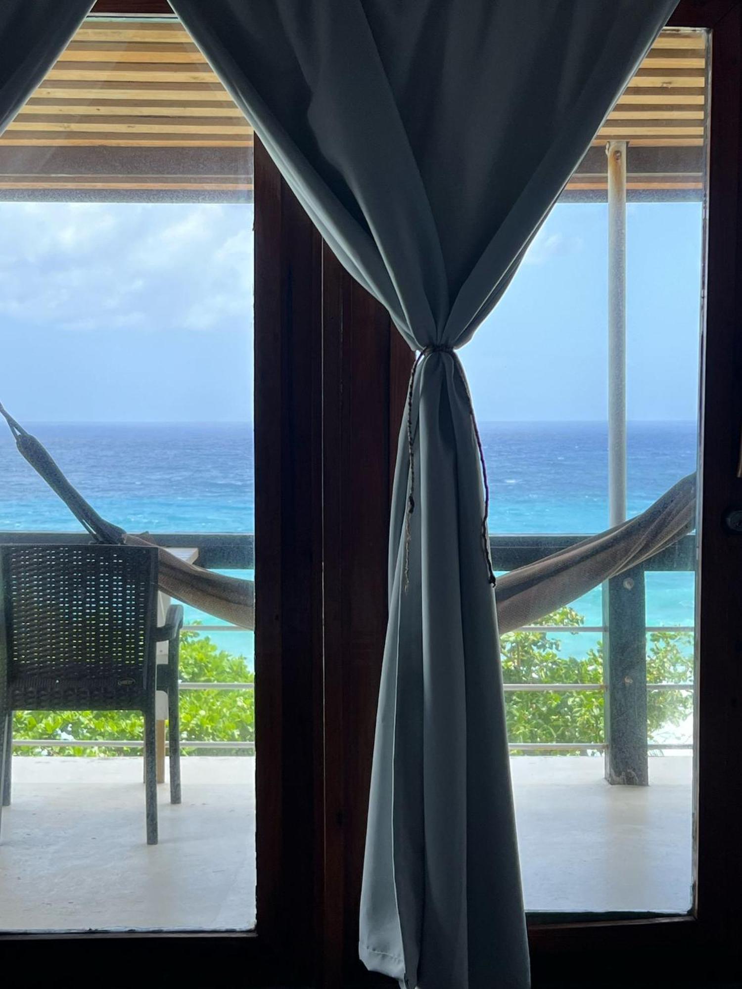 The Sea Cliff Hotel Resort & Spa Порт Антонио Екстериор снимка